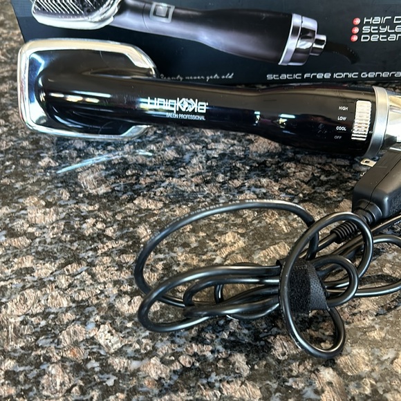 UNIQKKA 3 IN ONE BLOWER BRUSH NWT - Picture 4 of 8